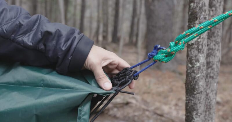 Using straps or ropes for Secure hammock