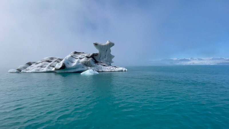 Glacier captured in the Lagoon